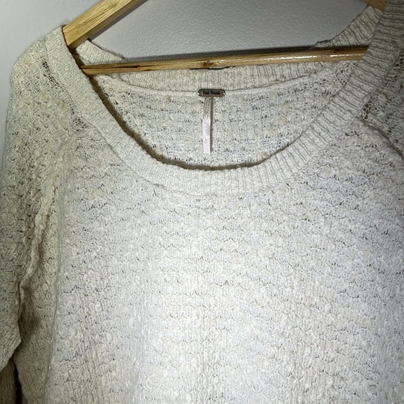 Free People Ivory Bumpy Women’s Sweater Size Large - Picture 3 of 8
